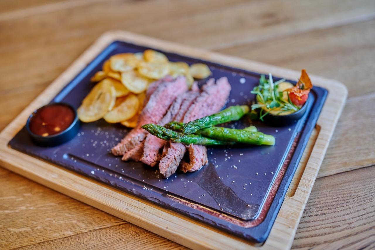Hotel & Restaurant Herzstueck Валдкирхен Екстериор снимка